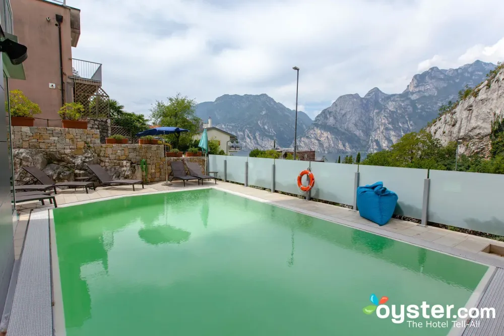 Torbole Hotels Resorts Oyster